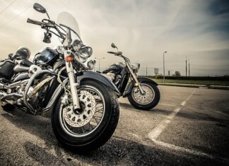 Czy można jeździć motorem 125 na kategorię B?